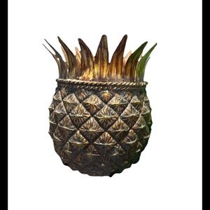 Pineapple Home Decor